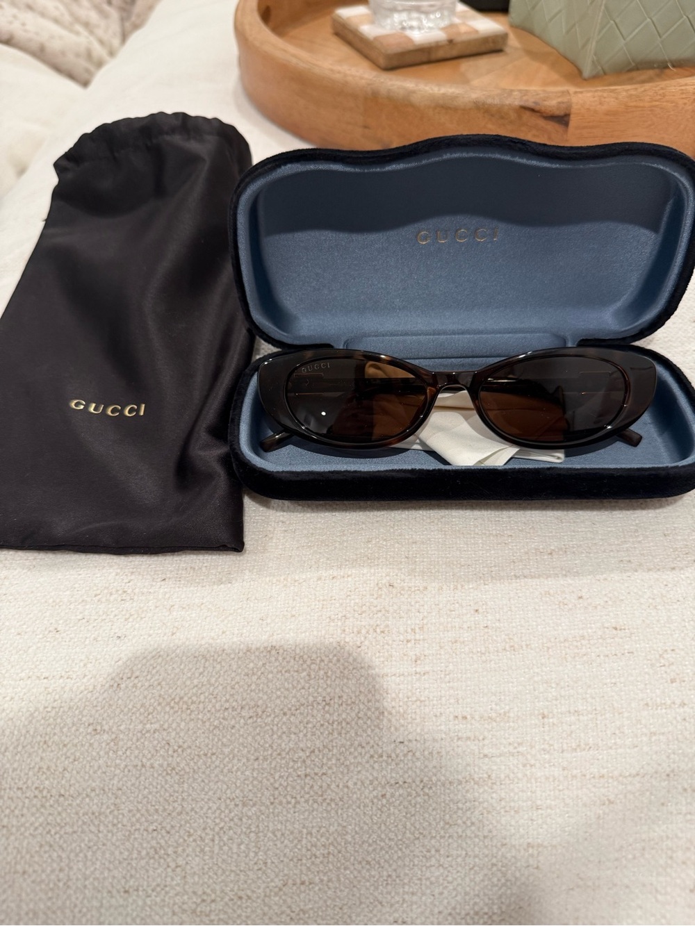 Gucci GG1680S 004 Havana
Brown & Gold Sunglasses